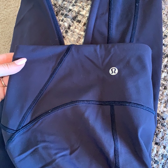 Navy Lulu Lemon Leggings - Picture 3 of 4